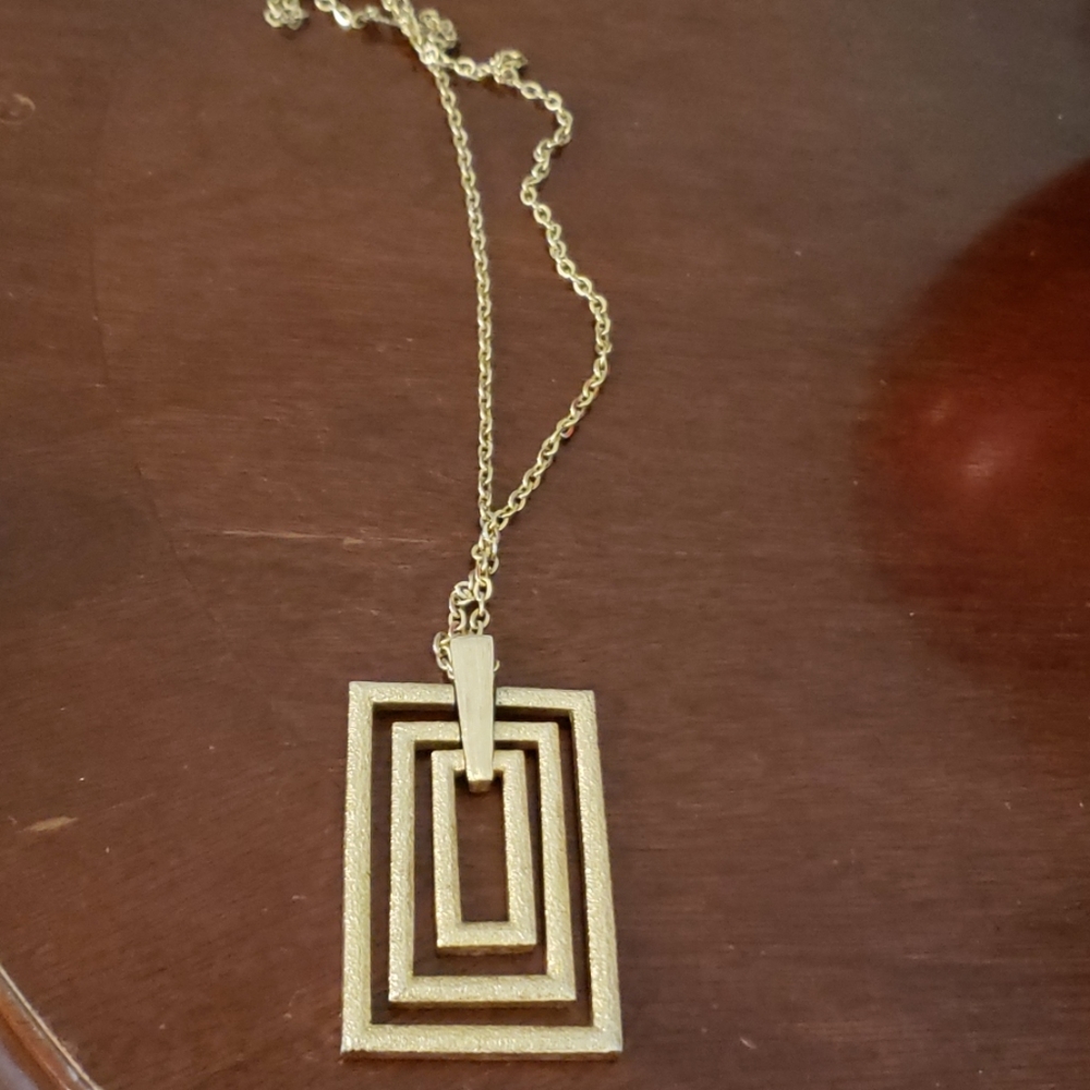 True vintage Sarah Coventry necklace